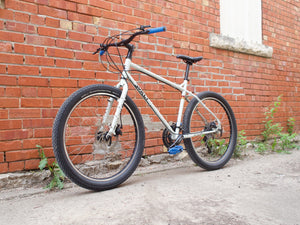 Surly Used Bikes Pre-Owned Surly Troll Medium Salt Shaker White